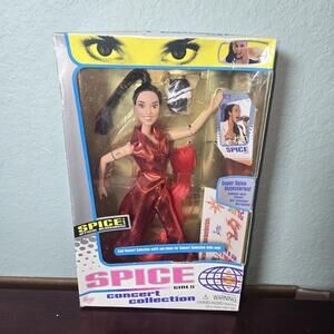 Spice Girls Concert Collection Doll Mel. C Sporty Spice 1998 Galoob #23544